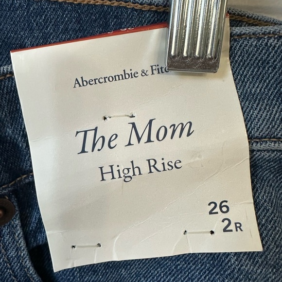 Abercrombie and Fitch The Mom High Rise Distressed Denim Jeans Size 26 2 Raw Hem - Picture 3 of 6